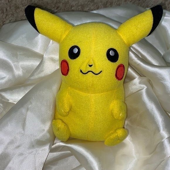 Pokeman Pikachu Stuffie /  Plush - Picture 1 of 5